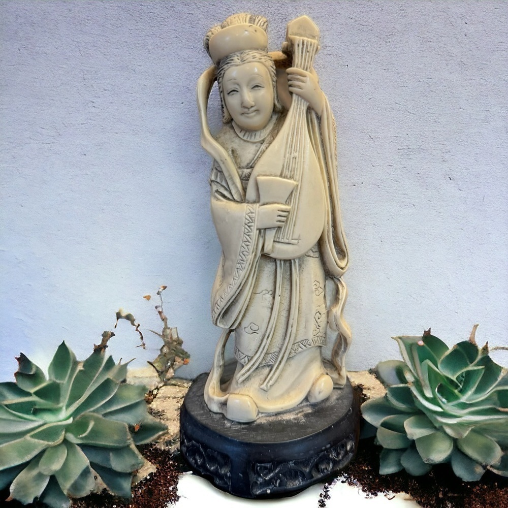 Great 19th Century Vintage Asian Musician Sculpture Figurine